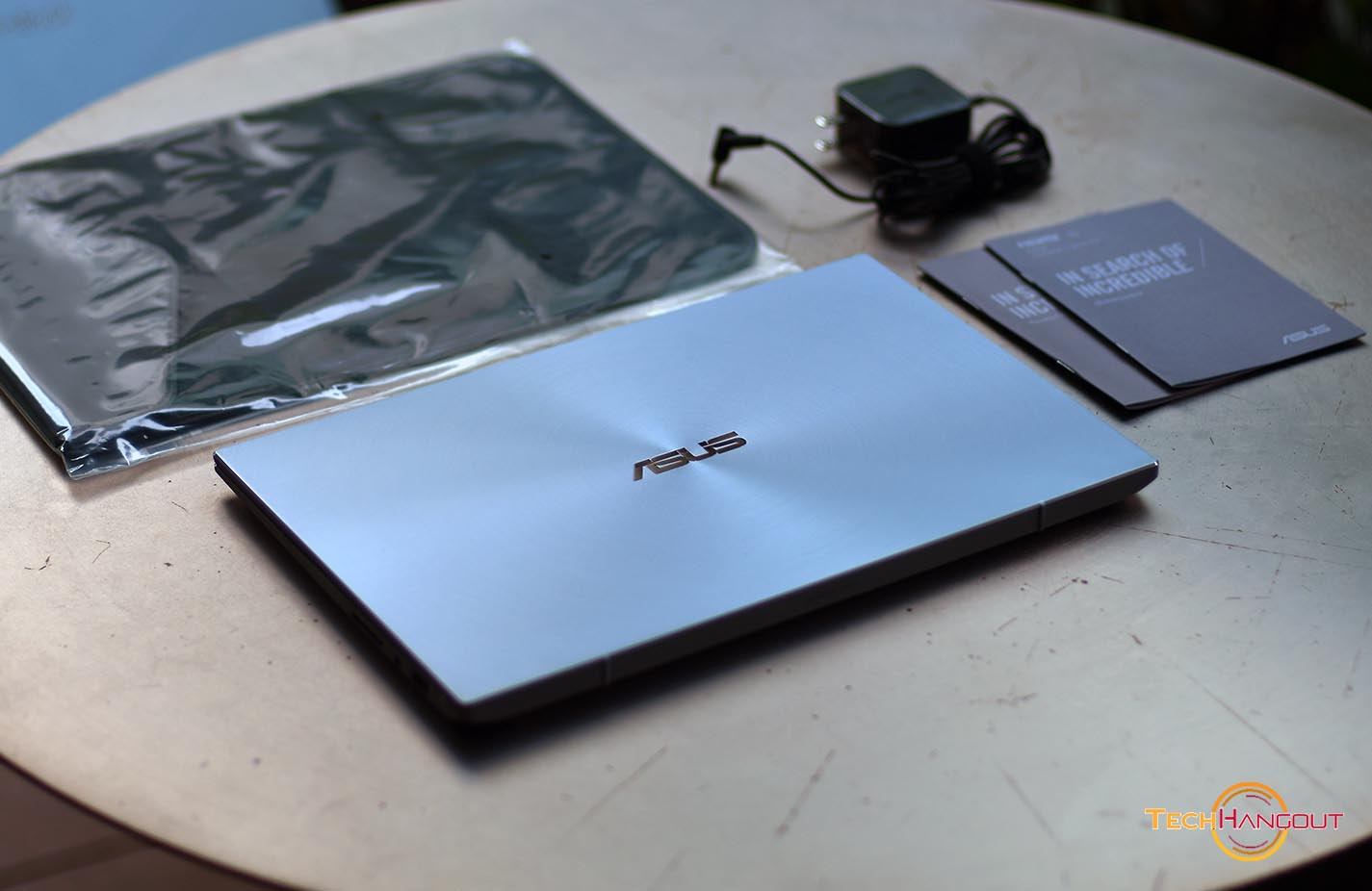 Asus zenbook 14 ryzen. ASUS ZENBOOK um431d. ASUS ZENBOOK 14 um431da-am010t. ASUS ZENBOOK 14 AMD. ASUS ZENBOOK 14 um431da-am581ts Yerevan.