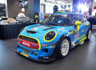 “มินิ มิลเลนเนียม ออโต้ เปิดตัวรุ่นลิมิเต็ด ‘MINI Black Edition E-Challenge’ พร้อมฉลองผลงานทีมแข่งสุดเข้มแข็ง”